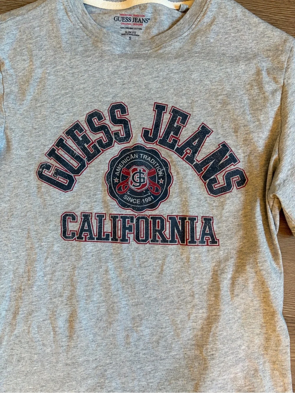 Vintage Guess T-Shirt Size S Men - Picture 5 of 5